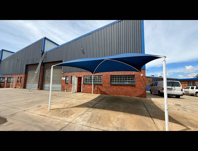 430M² WAREHOUSE TO LET IN WADEVILLE